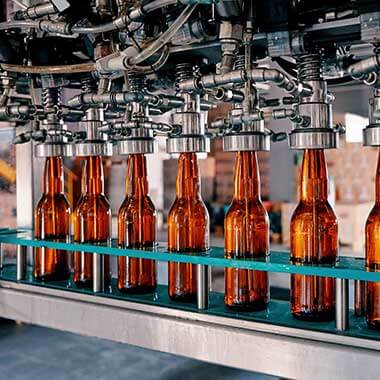 Az italgyártó üzemek üvegpalack-gyártósorai jó emlékeztetőként szolgálnak azzal kapcsolatban, hogy a lúgosság miként befolyásolhatja a termékek ízét és minőségét.